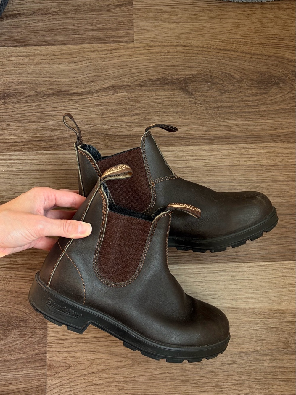Blundstone Dark Brown Chelsea Pull-On Boots
